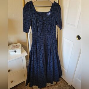 Collectif Dolores dress in Navy and black brocade print Size M
